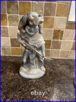 Lladro Hound Dog Playing Guitar. Excellent Condition. Rare