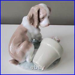 Lladro It Wasn't Me Dog with Flowers And Flowerpot Figurine 7672 Original Box EUC