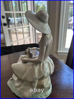 Lladro Lady In Hat with Cocker Spaniel Dog on Lap 1981 Retired Figurine Large