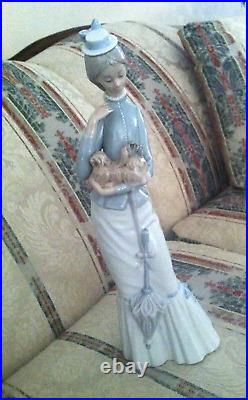 Lladro Lady With A Dog Tall Lovely Graceful Figurine Pastel Colors Mint 4893