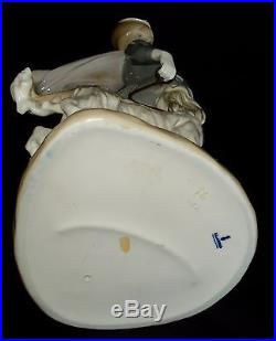 Lladro Lady With Shawl & Dog 15 ¼ Tall Porcelain Figurine #4914 Retired 1998