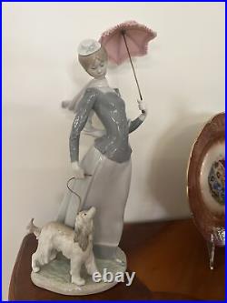 Lladro Lady With Shawl & Dog 1974 Retired 1998 H-17 #4914 Fulgencio Garcia