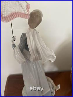 Lladro Lady With Shawl & Dog 1974 Retired 1998 H-17 #4914 Fulgencio Garcia