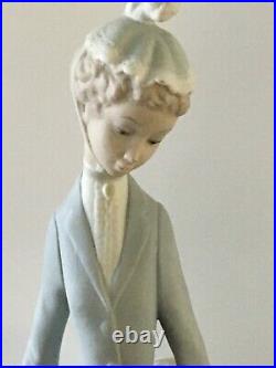 Lladro Lady with Dog & Umbrella (#4761 Retired!) Figurine 14 Excellent