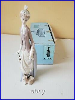 Lladro Lady with Dog & Umbrella #761 Retired! With Original Box