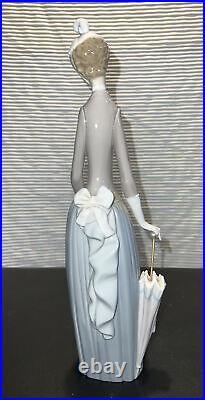 Lladro Lady with Dog & Umbrella #761 Retired! With Original Box