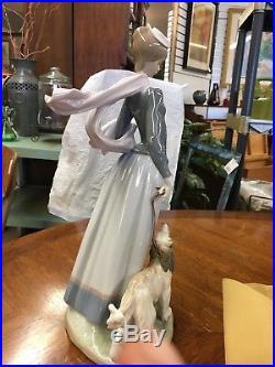Lladro Lady with Shawl #4914 15 1/2 Tall Walking Dog (No Umbrella)