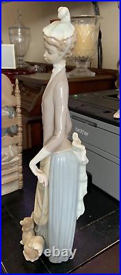 Lladro Large 14 Woman with Dog 4761 Glazed, MINT Secondary Price $380 in Box