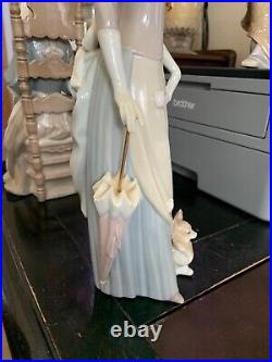 Lladro Large 14 Woman with Dog 4761 Glazed, MINT Secondary Price $380 in Box