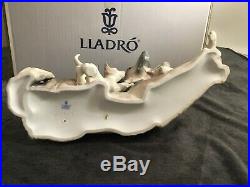 Lladro Large German Shepard Dog with Puppies 6454 Mint Condition with BOX