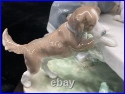 Lladro Large figurine Puppy Dog Tails #5539. RARE