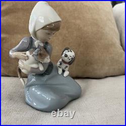 Lladro Little Friskies Retired Figurine #5032 Girl with Cat and Dog