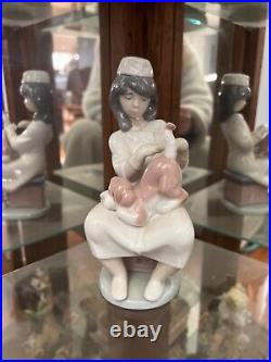 Lladro Little Veterinarian Figurine # 6348