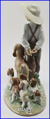 Lladro MY LITTLE EXPLORERS (Boy Walking Dogs) #6828 KB3