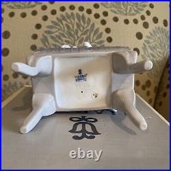 Lladro Maltese Dogs Looking Pretty #6688 Porcelain Figurine with Original Box