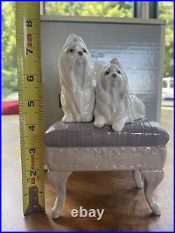 Lladro Maltese Dogs Looking Pretty #6688 Porcelain Figurine with orig. Box