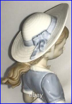 Lladro Mirth In The Country Figurine 04920 Girl With Puppy Dog Retired 1974 NoBX