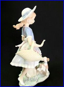 Lladro Mirth In The Country Figurine 4920 Girl With Puppy Dog 1974 No Box