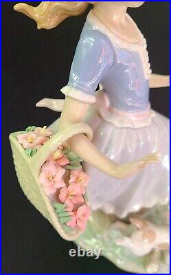 Lladro Mirth In The Country Figurine 4920 Girl With Puppy Dog 1974 No Box