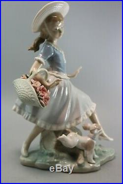 Lladro. Mirth In The Country. Girl With Flowers With Puppy Dog. Retired. 4920