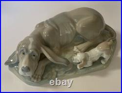 Lladro NAO Bloodhound Dog Basset Hound Puppy Figurine 11 1/2 Spain Porcelain