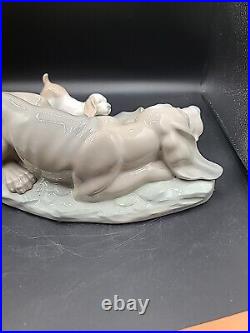 Lladro NAO Bloodhound Dog Basset Hound Puppy Figurine 11 1/2 Spain Porcelain