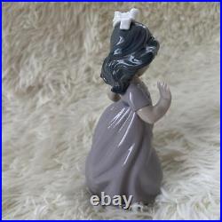 Lladro NAO Young Princess Dog Elegant Graceful Formal Luxury Spain Figurine JP