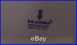 Lladro NOT SO FAST 8 1/2 Girl With Dog Figurine #1533 No Box