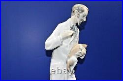 Lladro Nao Extra Large Veterinarian with Dog # 4825 Fine Condition Scarce