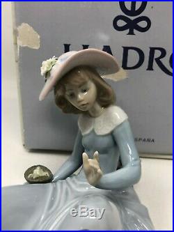 Lladro Not Too Close Girl Dog Birds Figurine 5781 Mint with Box