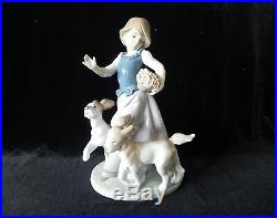 Lladro OUT FOR A ROMP FIGURINE #5761 Girl With Dogs SPAIN