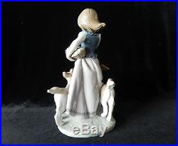 Lladro OUT FOR A ROMP FIGURINE #5761 Girl With Dogs SPAIN