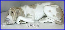 Lladro Old Hound Dog Figurine 1067 Retired Excellent