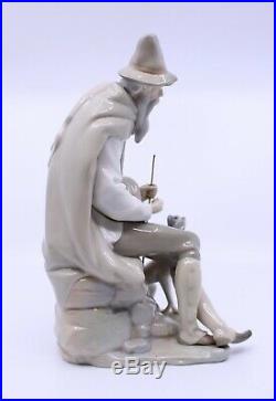 Lladro Old Man & Dog Figurine