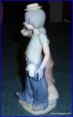 Lladro Pals Forever Clown With Puppy Dogs Figurine #7686 Cute Collectible GIft