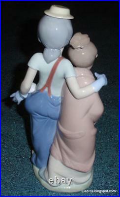 Lladro Pals Forever Clown With Puppy Dogs Figurine #7686 Cute Collectible GIft