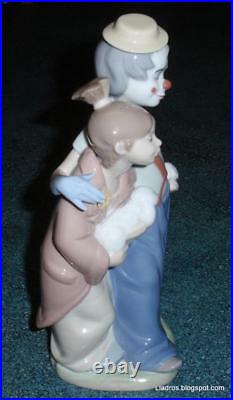 Lladro Pals Forever Clown With Puppy Dogs Figurine #7686 Cute Collectible GIft