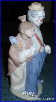 Lladro Pals Forever Clown With Puppy Dogs Figurine #7686 Cute Collectible GIft