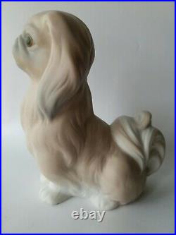 Lladro Pekinese Sitting Dog Unusual Matte Finish Collectible Condition Retired