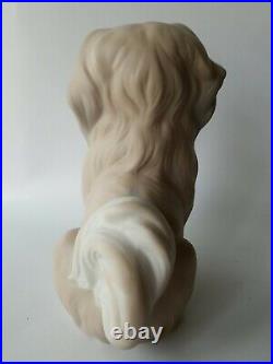 Lladro Pekinese Sitting Dog Unusual Matte Finish Collectible Condition Retired