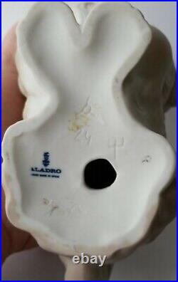 Lladro Pekinese Sitting Dog Unusual Matte Finish Collectible Condition Retired