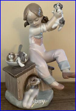 Lladro Pick Of The Litter 7621 Porcelain Figurine Girl With Dog & Puppies Nwot