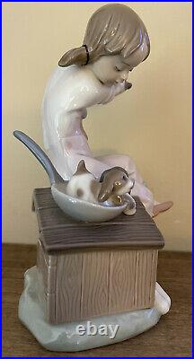 Lladro Pick Of The Litter 7621 Porcelain Figurine Girl With Dog & Puppies Nwot