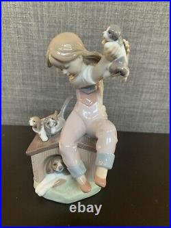 Lladro Pick of the Litter 7621 Figurine Girl with Dog & Puppies MIB