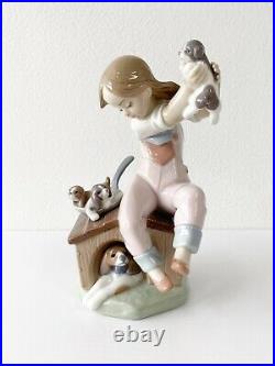 Lladro Pick of the Litter 7621 Porcelain Figurine Girl with Dog & Puppies