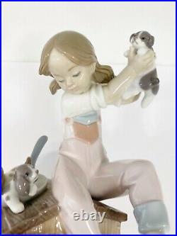 Lladro Pick of the Litter 7621 Porcelain Figurine Girl with Dog & Puppies BOX