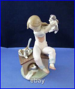 Lladro, Pick of the litter High Gloss Porcelain Figurine, Cute Dogs, #7621