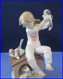 Lladro, Pick of the litter High Gloss Porcelain Figurine, Cute Dogs, #7621