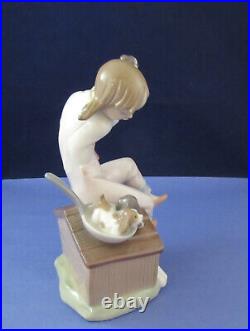 Lladro, Pick of the litter High Gloss Porcelain Figurine, Cute Dogs, #7621