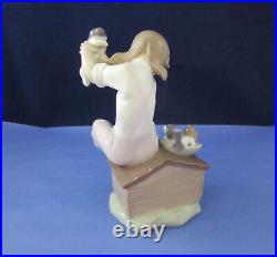 Lladro, Pick of the litter High Gloss Porcelain Figurine, Cute Dogs, #7621